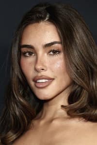 Madison Beer in Madison Beer - The Life Support Tour Diaries