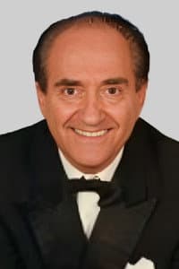 Conrado Tortosa 'Pipper' in Esas chicas tan pu...