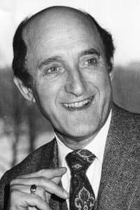 Ron Moody in Unidentified Flying Oddball