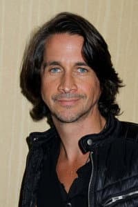 Michael Easton in Total Recall 2070