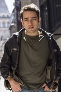 Batuhan Alpay in Pembe Eldiven