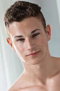 Yannis Paluan in Addicted to Sex