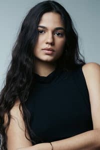 Camila Issa in No Salgas