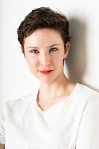 Nika Savolainen in Sota ja mielenrauha