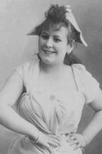 Sarah Duhamel in La Bous Bous Mée
