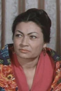 Elizaveta Karayeva in Ak duman
