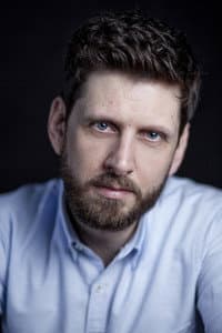 Laurence Rickard in Tracey Breaks the News