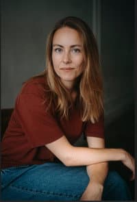 Kirsten Bakker in Go Home