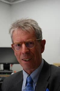Robert Hazell in Couples royaux - la nouvelle génération