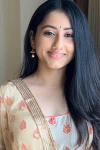 Mazel Vyas in Hello