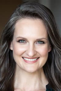 Olecia Obarianyk in Wallflower