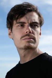 Samuli Jaskio in Sokea mies joka ei halunnut nähdä Titanicia