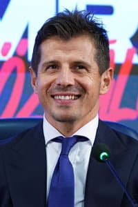 Emre Belözoğlu in Looking for Istanbul