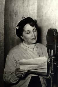 Eleni Halkousi in Τα 201 Καναρίνια