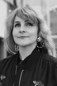 Dora Nedeczky in Kemény csajok nem álmodnak
