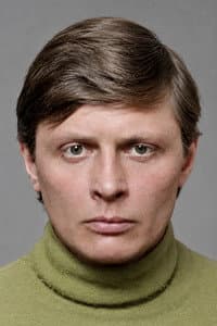 Aleksandr Belina in Не отдавай королеву