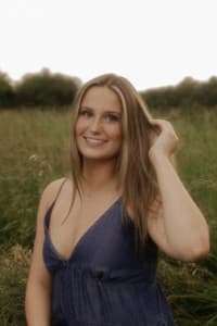 Morgan Leitzell in The Laureate