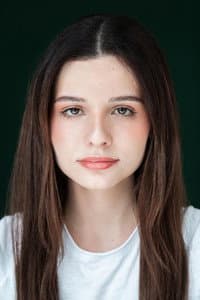 Mia Fernandes in American Dream