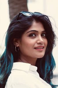 Isha Keskar in Girlfriend