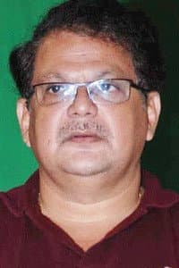 Mahesh Kothare in Thartharat