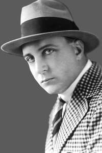 Arthur Shirley in Modern Love