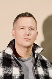 Richard Dee in End of the Line