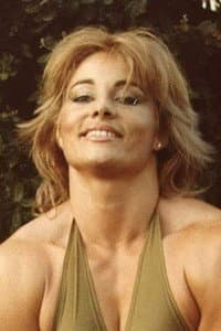 Teagan Clive in Pathos: Segreta Inquietudine