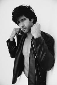 Ishaan Anuradha Khanna in Yeh Dil Bill