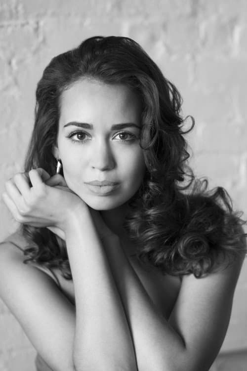 Nadine Sierra foto