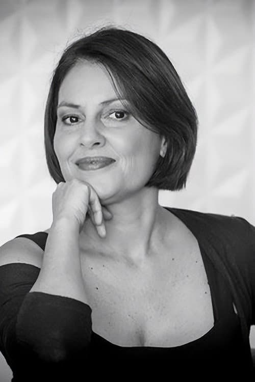 Stefania Fernandes foto