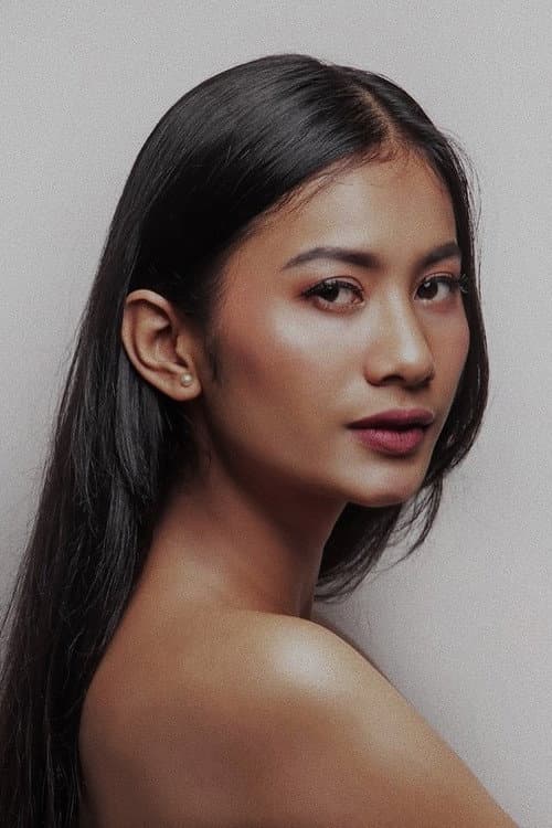 Putri Intan Kasela foto