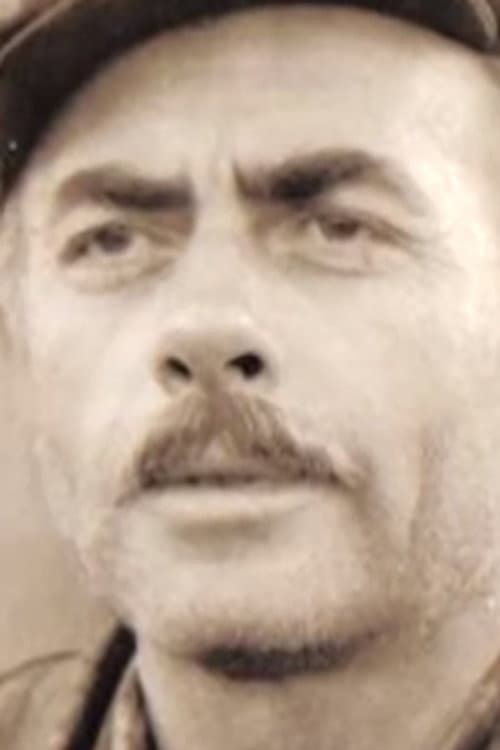 Esat Oktrova foto