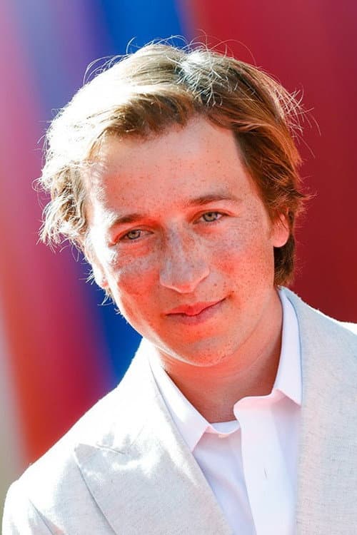 Skyler Gisondo foto