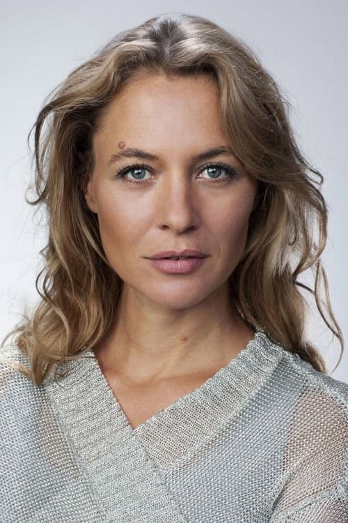 Julia Thurnau foto