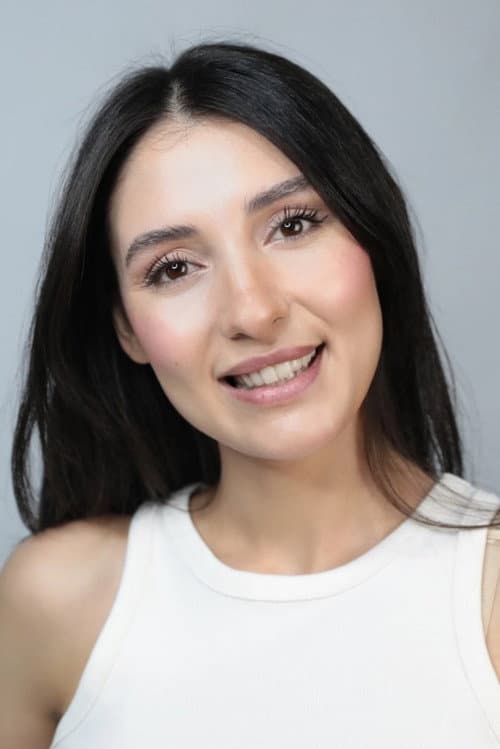 Nihayet Şahin foto