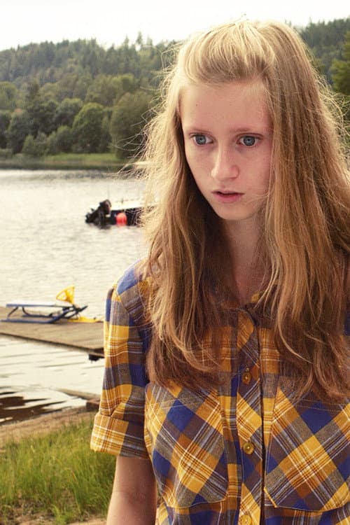 Lillasyster fixar kondomer (2012) poster
