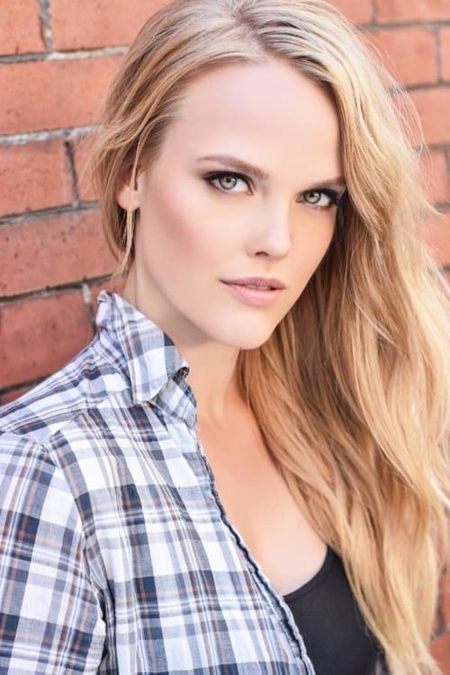 Clare Filipow foto