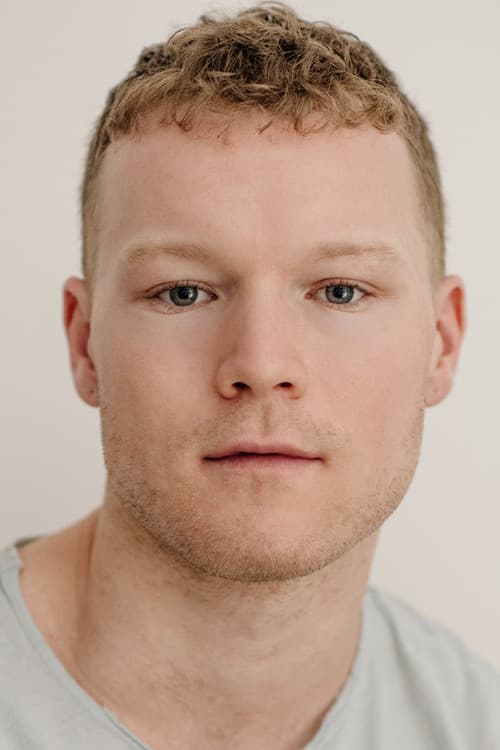 Angus O'Brien foto