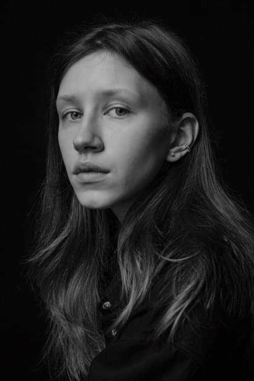 Polina Romanova foto