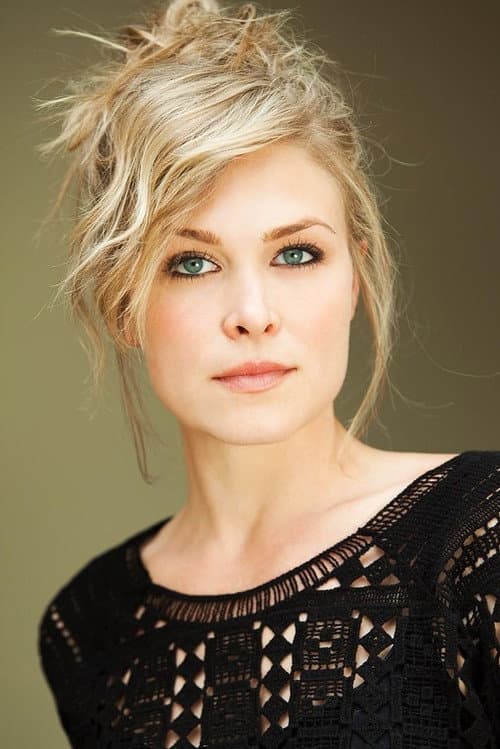 Kira Pozehl foto