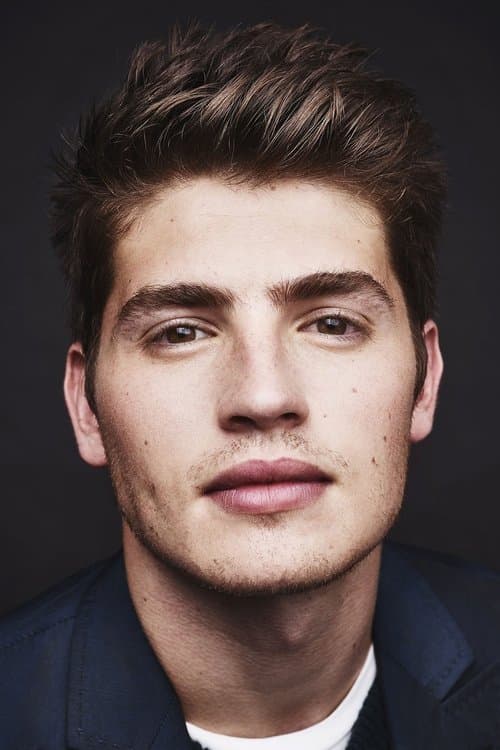 Gregg Sulkin foto