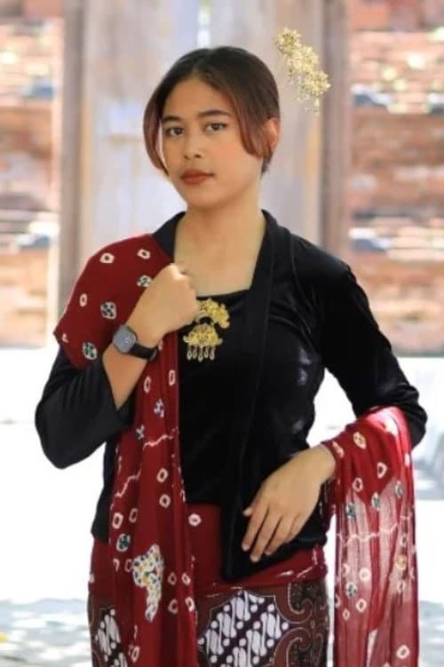Nova Dwiyanti foto