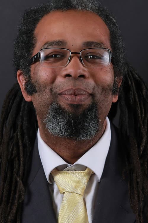 Ngaio Bealum foto
