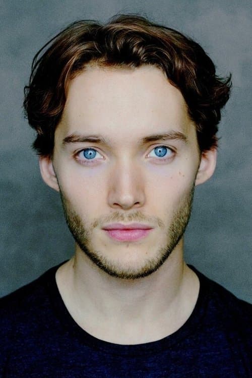 Toby Regbo foto