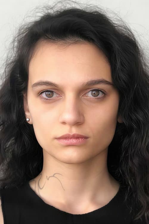 Büşra Albayrak foto