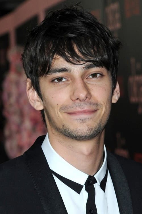 Devon Bostick foto