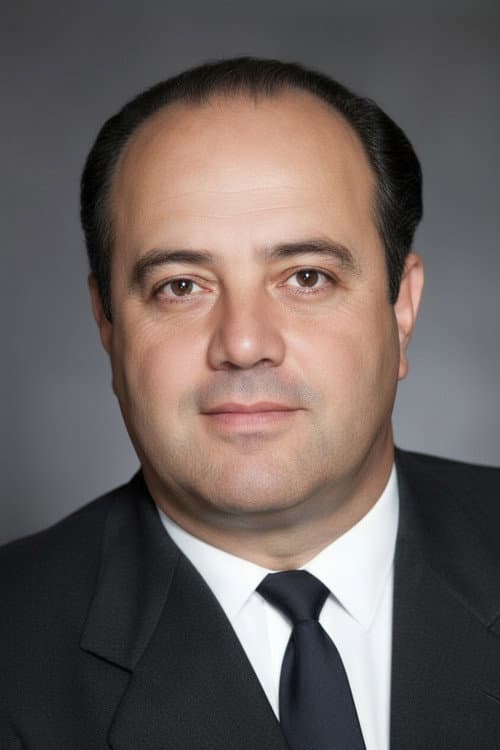 Nevzat Pesen foto