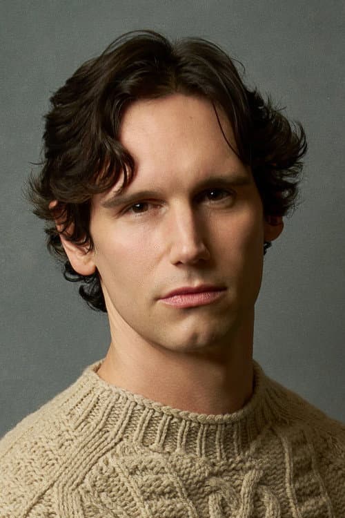 Cory Michael Smith foto
