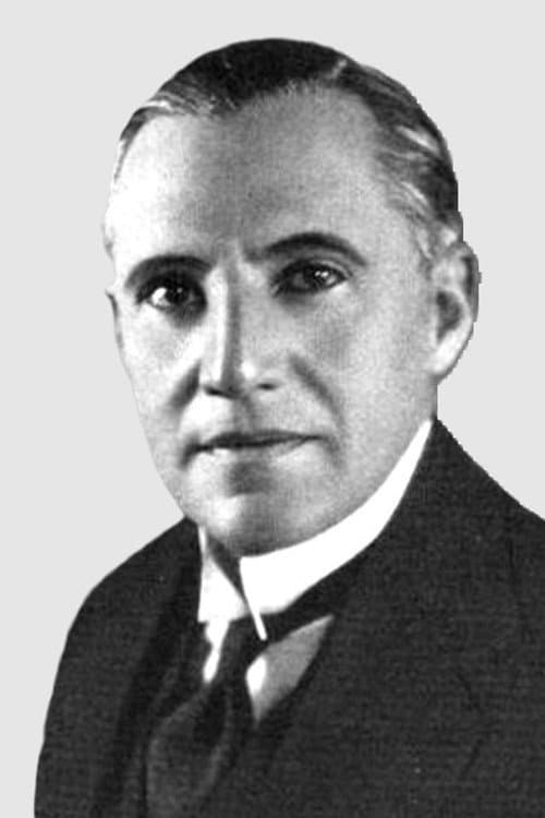 James Young foto