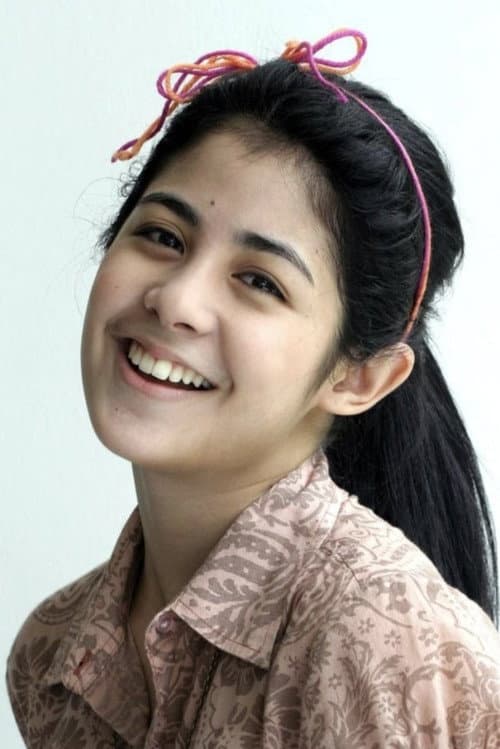 Risty Tagor foto